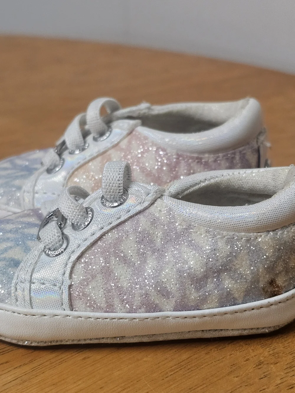 Michael Kors Baby Miracle Unicorn Size 1 Glitter Pastel MK Logo Rainbow Sneakers